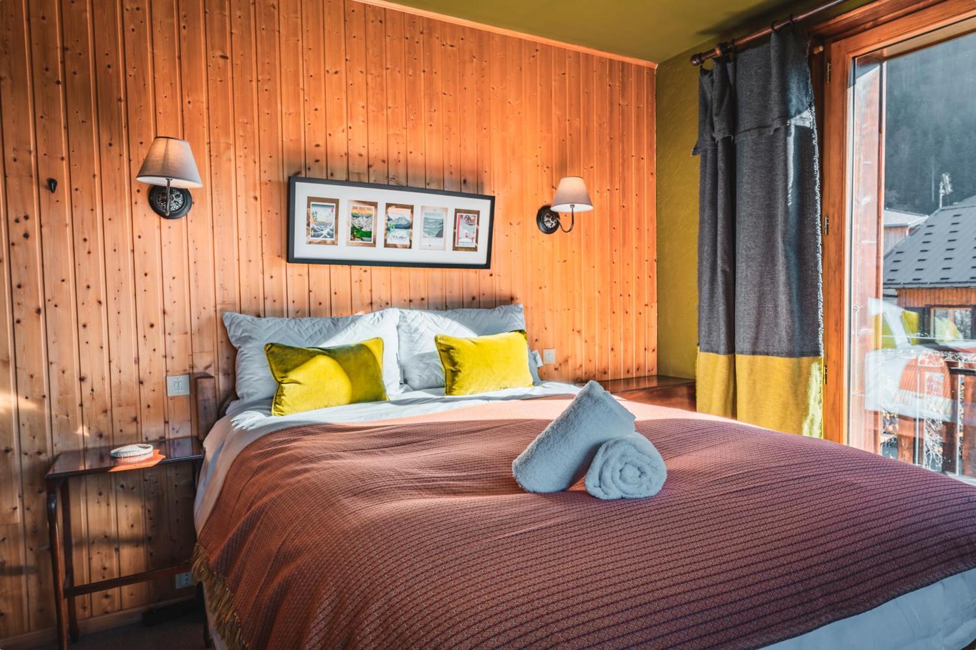 The Fat Fox Lodge, Morzine Монтрион Екстериор снимка