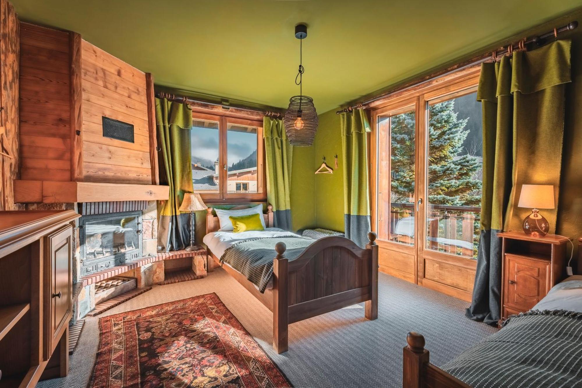 The Fat Fox Lodge, Morzine Монтрион Екстериор снимка