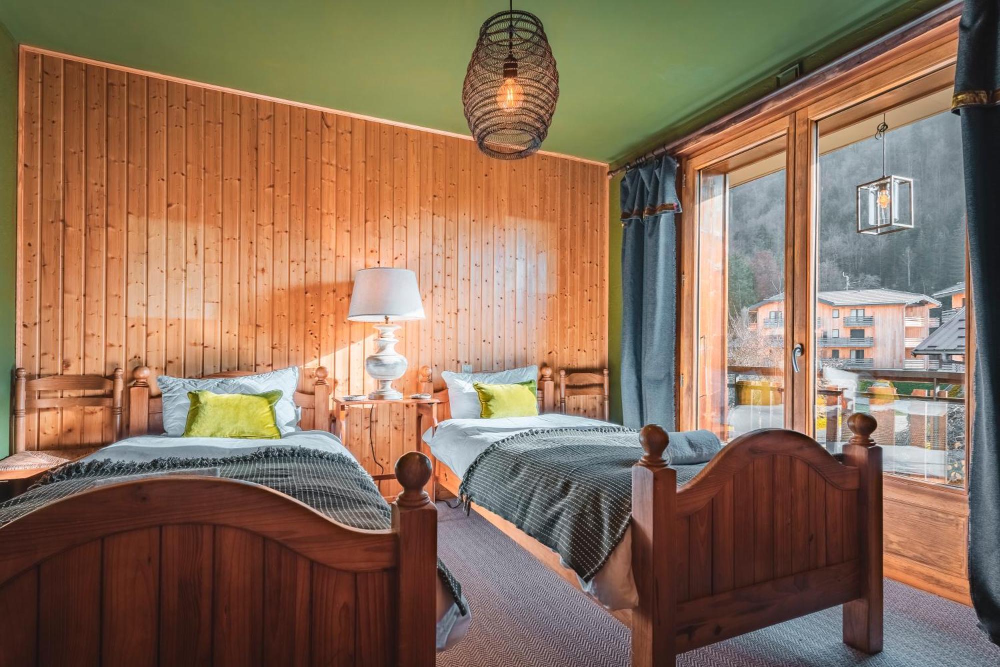 The Fat Fox Lodge, Morzine Монтрион Екстериор снимка