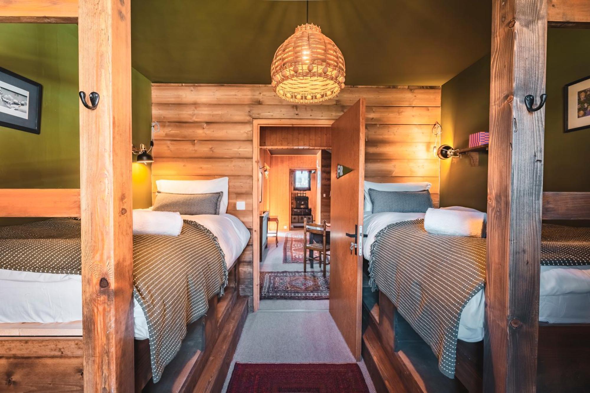 The Fat Fox Lodge, Morzine Монтрион Екстериор снимка